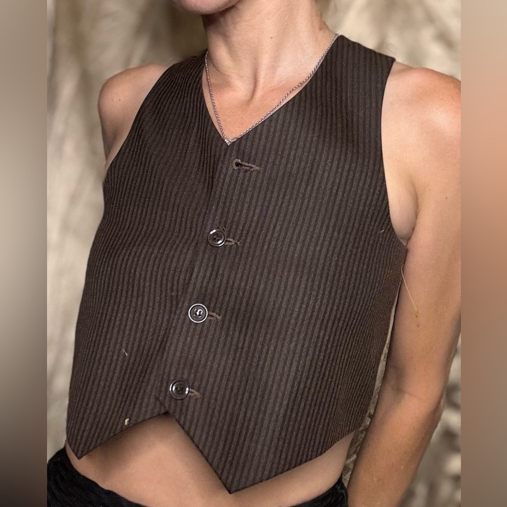 Vintage mens/ youth brown pin stripe vest (small)